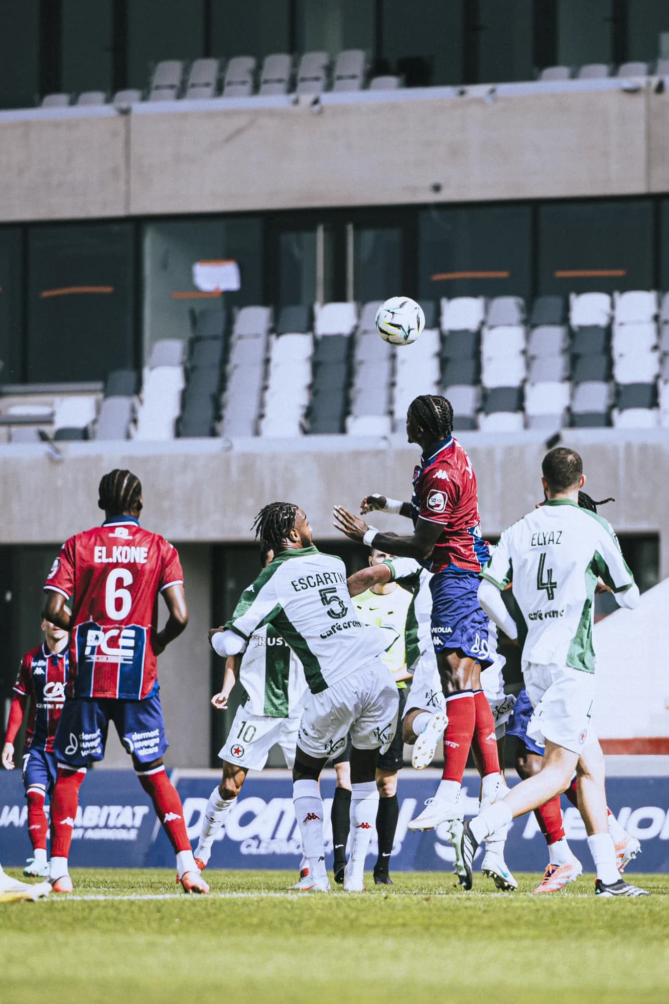 Clermont x Red Star — Sport, Clermont-Ferrand, France — photo de Jérémy Hordé, photographe (16)